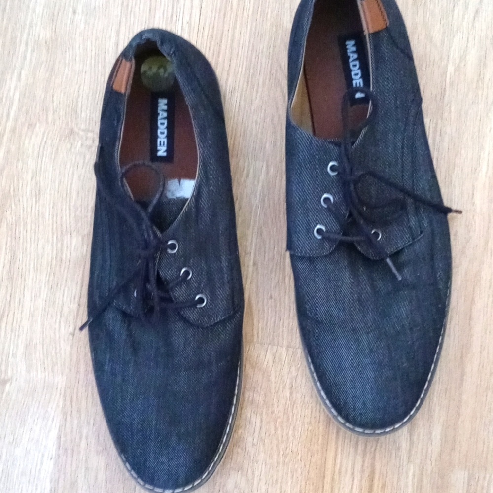 Here is a pair of dress shoes.